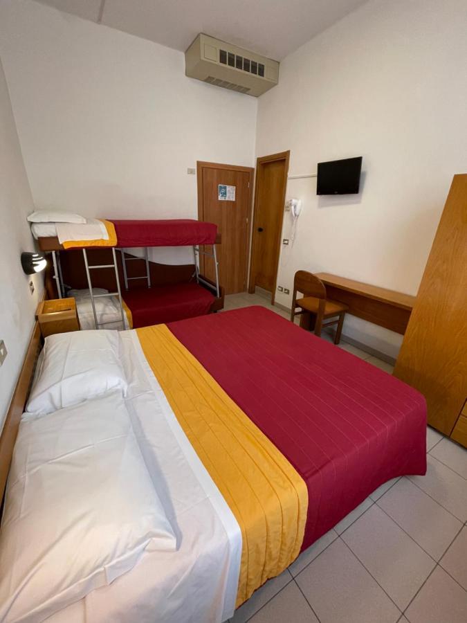 Hotel Arpa Римини Экстерьер фото