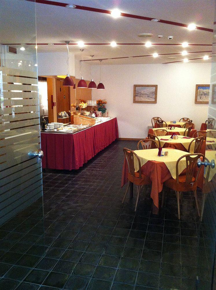Hotel Arpa Римини Экстерьер фото