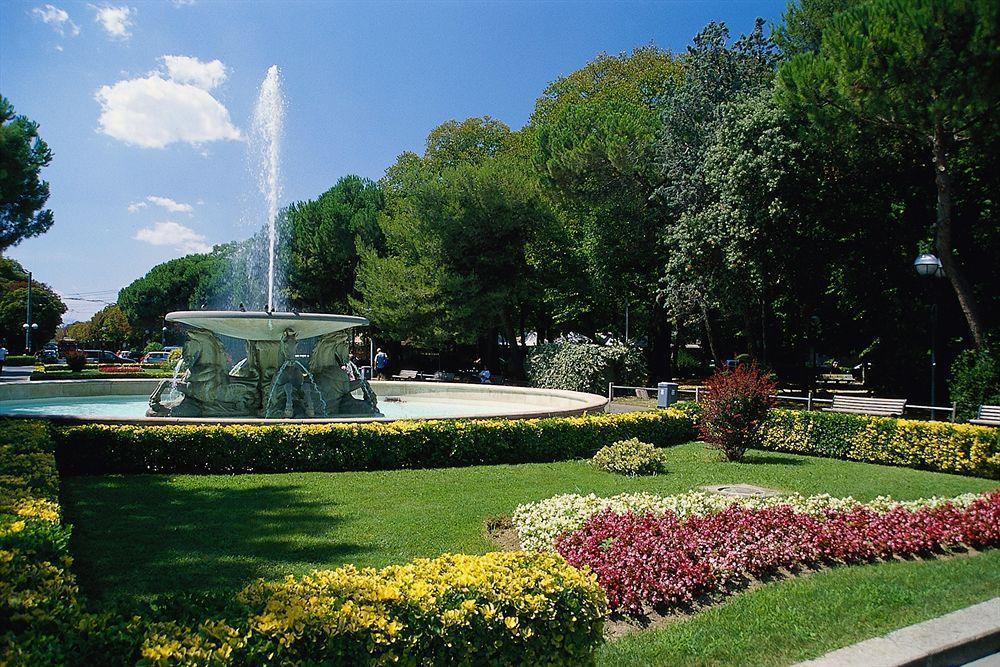 Hotel Arpa Римини Экстерьер фото