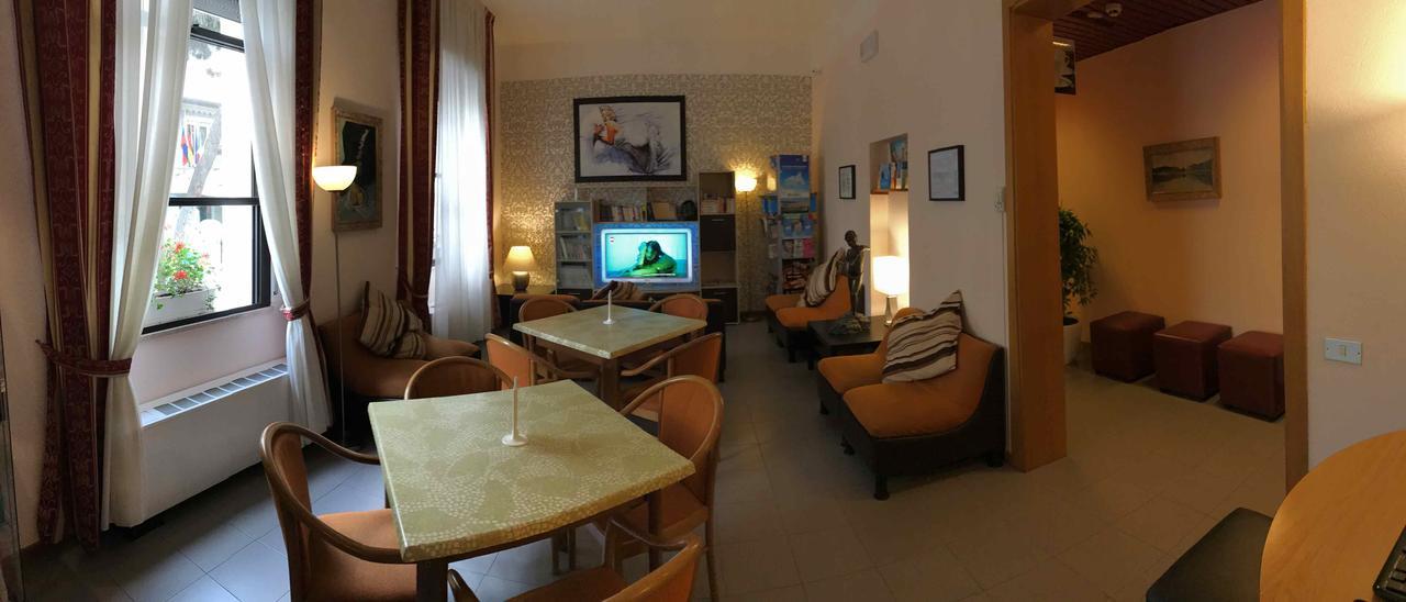 Hotel Arpa Римини Экстерьер фото