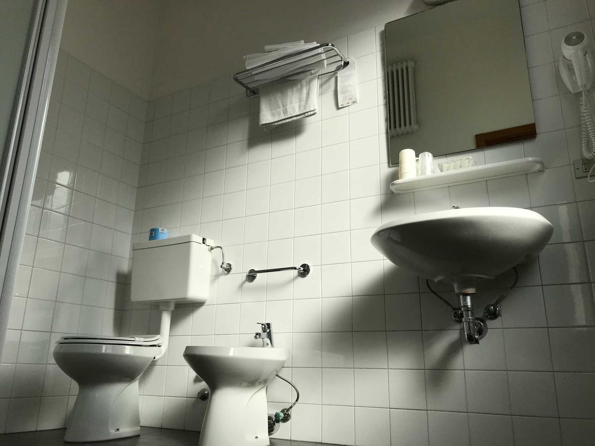 Hotel Arpa Римини Экстерьер фото